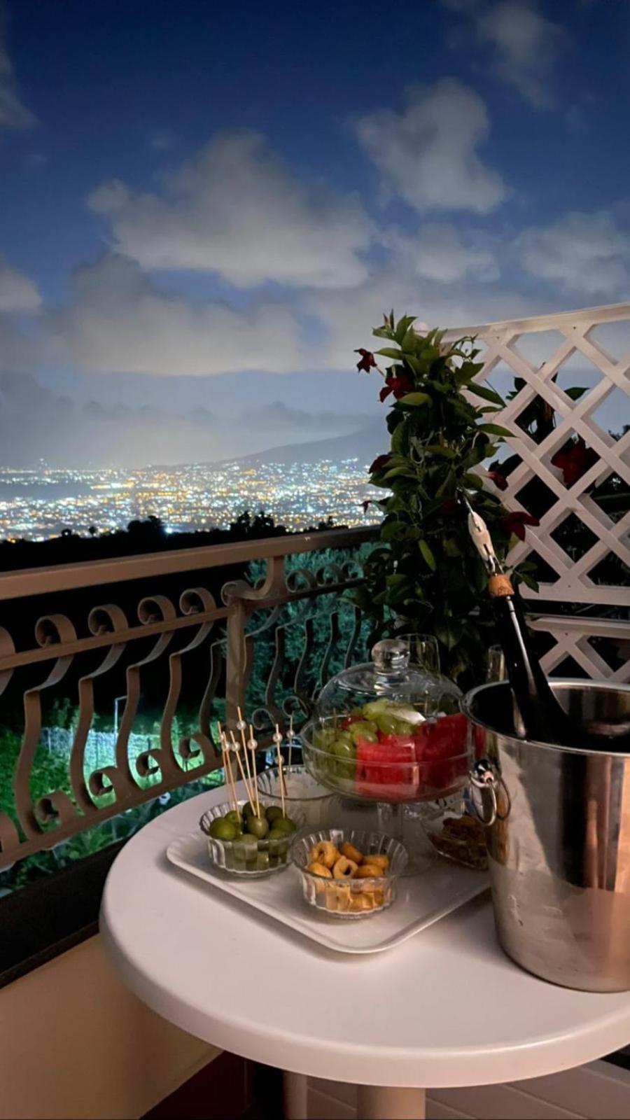Bed and Breakfast La Vigna Del Vento Casola di Napoli Экстерьер фото